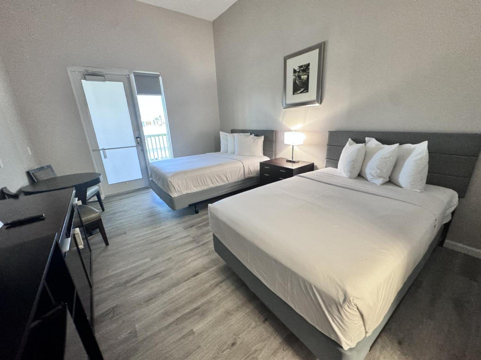 John'S Pass Hotel - Fully Remote Check In St. Pete Beach Extérieur photo